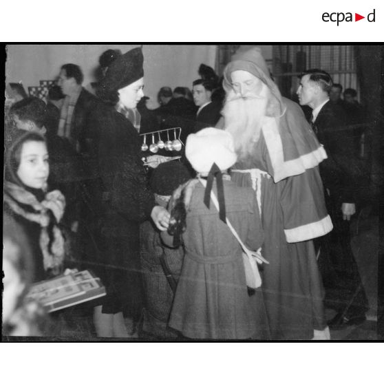 Arbre de Noël à la SNCASO à Suresnes.