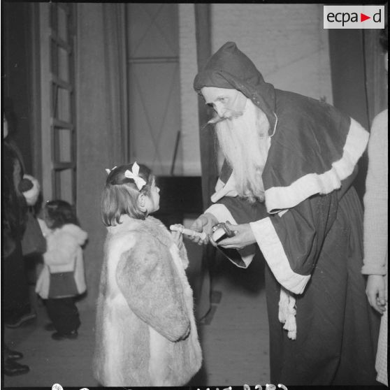 Arbre de Noël à la SNCASO à Suresnes.