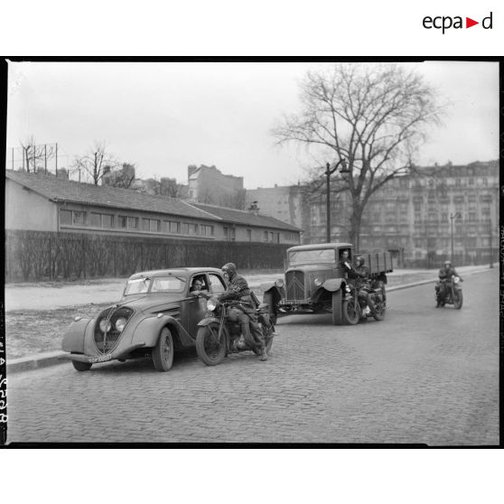 Les activités de la gendarmerie de l'air à Balard et route d'Auteuil.
