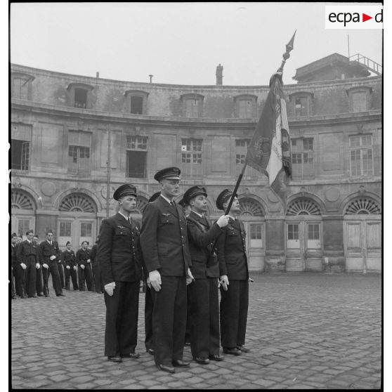 Remise du drapeau à la promotion de l'école de l'Air "Capitaine Préziosi".