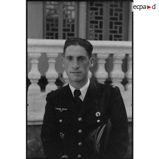 Portrait d'un lieutenant de la 1re escadrille du groupe de bombardement (GB) 1/11.