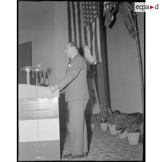 Allocution de Fernand Grenier, commissaire à l'Air du Comité français de la libération nationale (CFLN), à Blida.