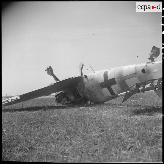 Cimetière d'avions allemands Messerschmitt Bf 109 sur le terrain de la Marsa (Tunisie).