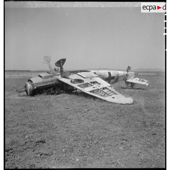 Cimetière d'avions allemands Messerschmitt Bf 109 sur le terrain de la Marsa (Tunisie).