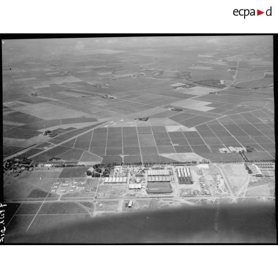 Vue aérienne de l'atelier industriel de l'Air (AIA) de Maison-Blanche.