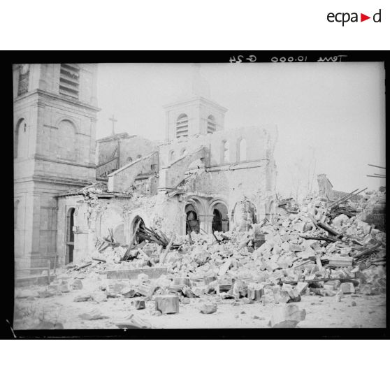 Saint-Dié en ruine. [description provisoire]