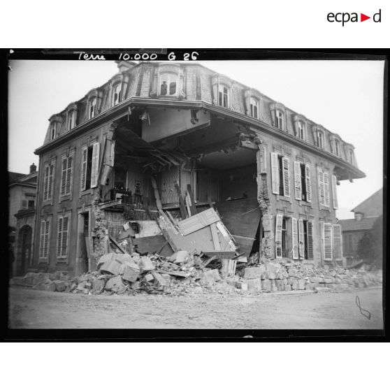 Saint-Dié en ruine. [description provisoire]