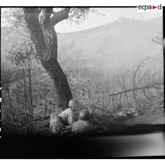 Poste de tir sur le front de la 1re armée. [description provisoire]