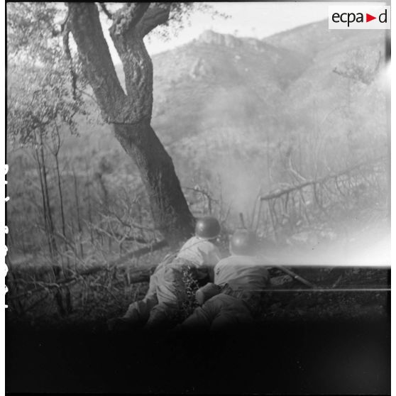 Poste de tir sur le front de la 1re armée. [description provisoire]