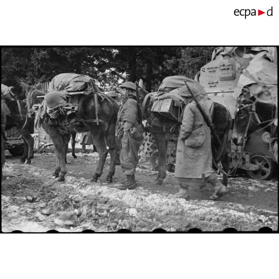 Goumiers du 2e GTM (Groupement de tabors marocains) lors de leur progression vers le col du Bonhomme (Haut-Rhin). [description provisoire]