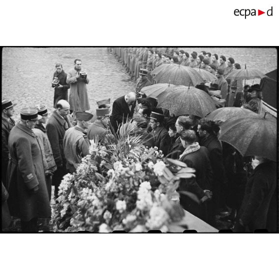 Obsèques du colonel Fabien au Val-de-Grâce à Paris. [description provisoire]