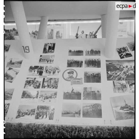 Exposition "Français, voici notre Armée" à Paris. [description provisoire]