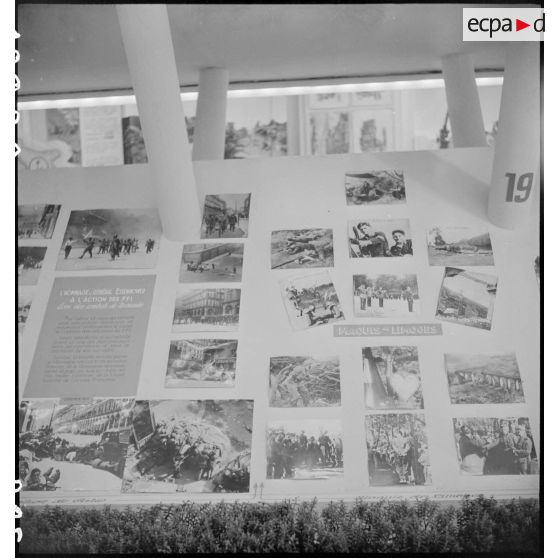 Exposition "Français, voici notre Armée" à Paris. [description provisoire]