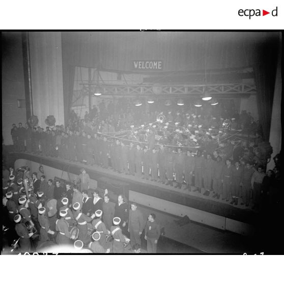 Italie : Combat de boxe interallié à Rome. [description provisoire]