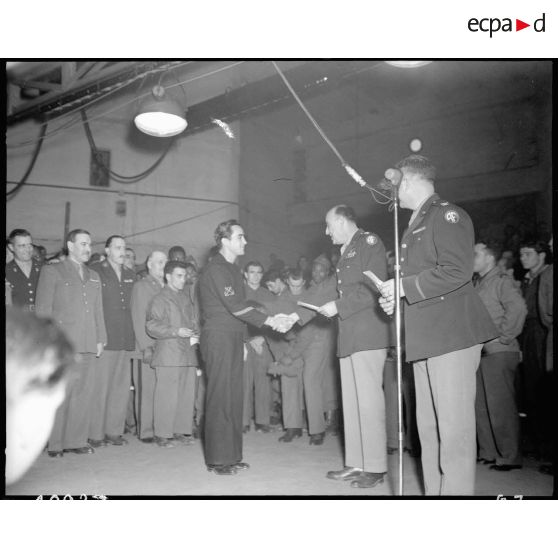 Italie : Combat de boxe interallié à Rome. [description provisoire]