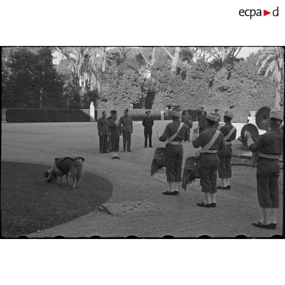 Italie : Visite de la Villa Médicis à Rome. [description provisoire]