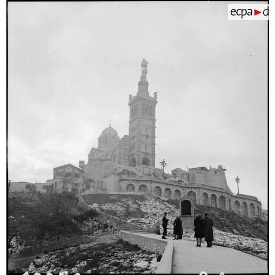 La basilique Notre-Dame-de-la-Garde à Marseille (Bouches-du-Rhône). [description provisoire]