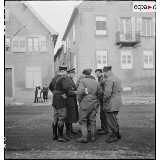 Bataille d'Alsace : La 2e DB au repos à Obernai. [description provisoire]