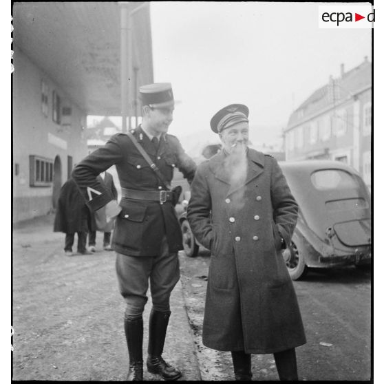 Bataille d'Alsace : La 2e DB au repos à Obernai. [description provisoire]