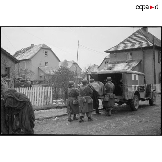 Bataille d'Alsace : Le 25e Bataillon médical à Mulhouse et dans ses environs. [description provisoire]