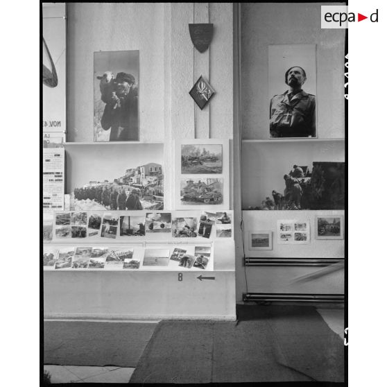 Exposition "Français, voici notre Armée" à Paris. [description provisoire]