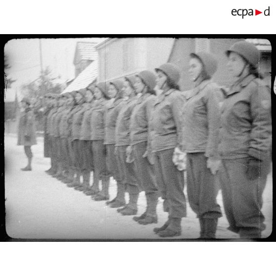 Ambulancières du 25e Bataillon médical. [description provisoire]