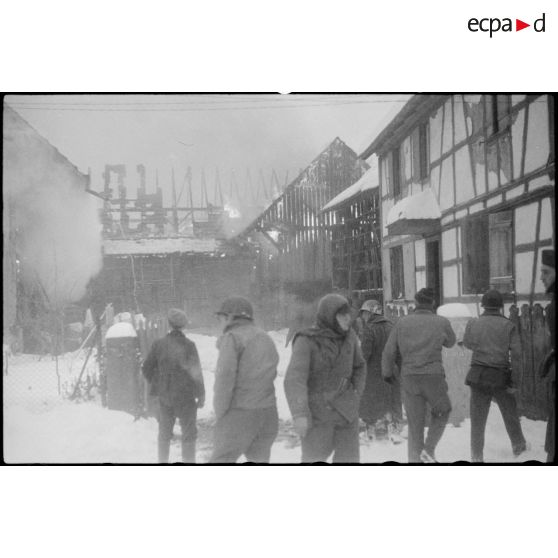 Incendie d'une ferme à Kertzfeld (Bas-Rhin). [description provisoire]