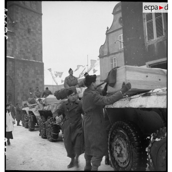 Funérailles du lieutenant-colonel Putz, du RMT à Sélestat (Bas-Rhin), janvier 1945. [description provisoire]