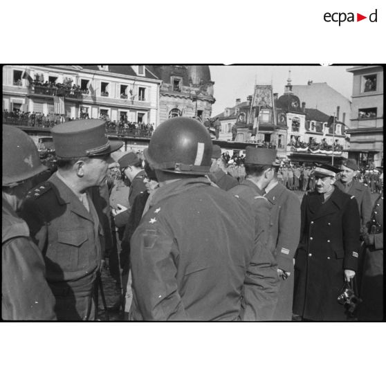 Bataille d'Alsace : Cérémonie célébrant la libération de Colmar. (7/13) [description provisoire]