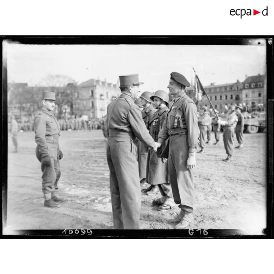 Bataille d'Alsace : Cérémonie célébrant la libération de Colmar. (8/13) [description provisoire]