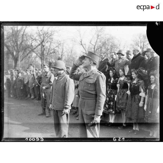 Bataille d'Alsace : Cérémonie célébrant la libération de Colmar. (8/13) [description provisoire]