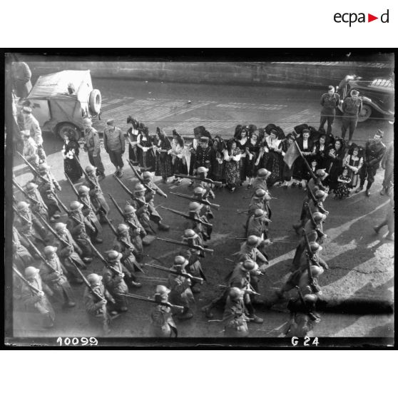 Bataille d'Alsace : Cérémonie célébrant la libération de Colmar. (8/13) [description provisoire]