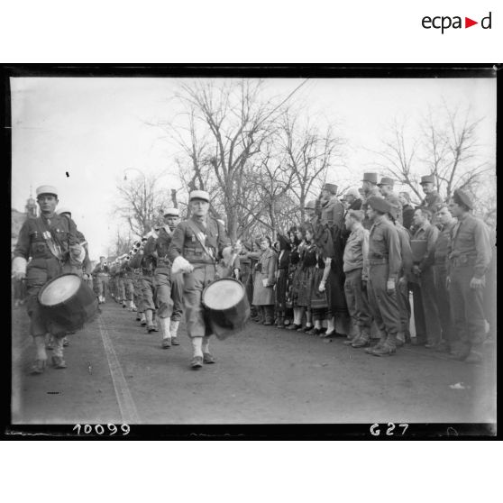 Bataille d'Alsace : Cérémonie célébrant la libération de Colmar. (8/13) [description provisoire]