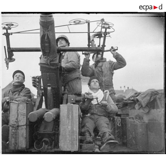 Bofors 40 mm 3e batterie de tir du 22e FTA [description provisoire]