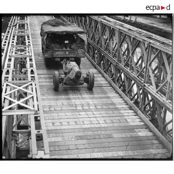 Franchissement de l'Ill à Sand par le GTD (Groupement tactique Dio), 31 janvier 1945. [description provisoire]