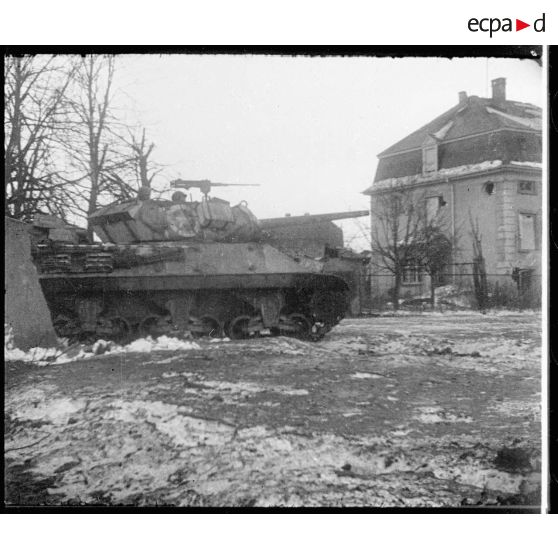 TD M10 américain canon de 76 mm [description provisoire]