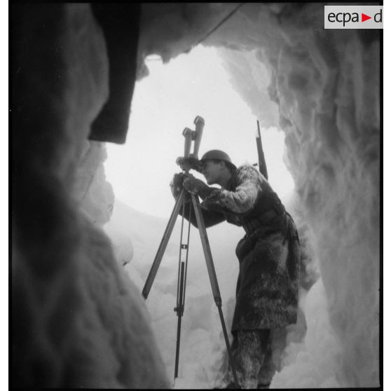 Avec la Division alpine. [description provisoire]