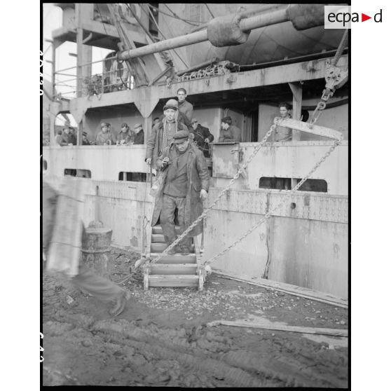 Liberty Ship arrivant au Havre. [description provisoire]