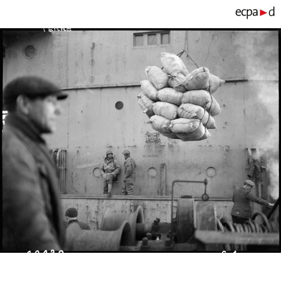 Liberty Ship arrivant au Havre. [description provisoire]