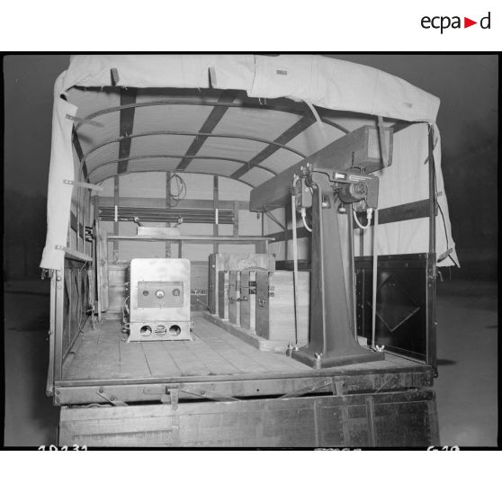 Le Cinéma aux armées. [description provisoire]