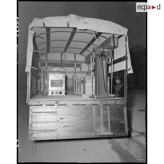 Le Cinéma aux armées. [description provisoire]