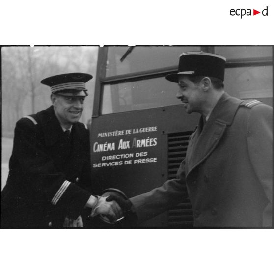 Le Cinéma aux armées. [description provisoire]