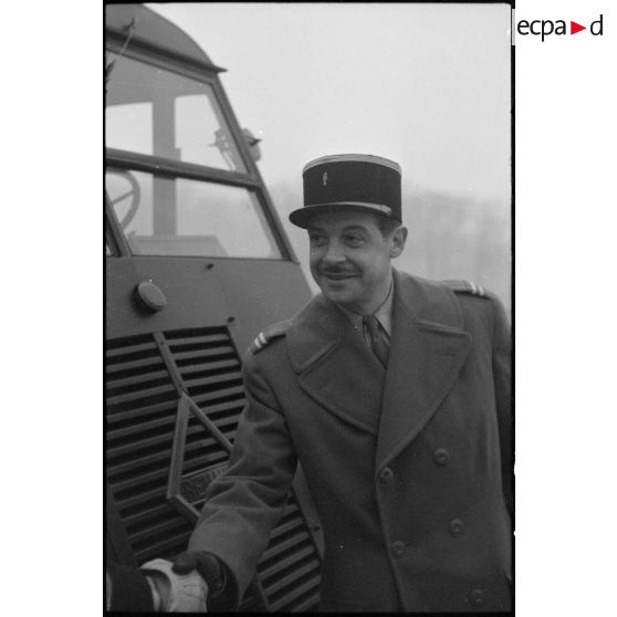 Le Cinéma aux armées. [description provisoire]