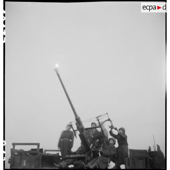 Bataille d'Alsace : Un poste sanitaire de la 2e DB en Alsace. [description provisoire]