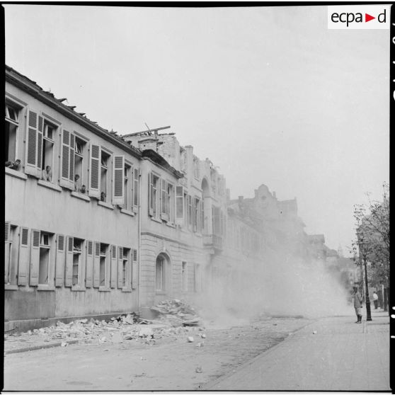 Le palais de Rohan après les bombardements sur Strasbourg. [description provisoire]