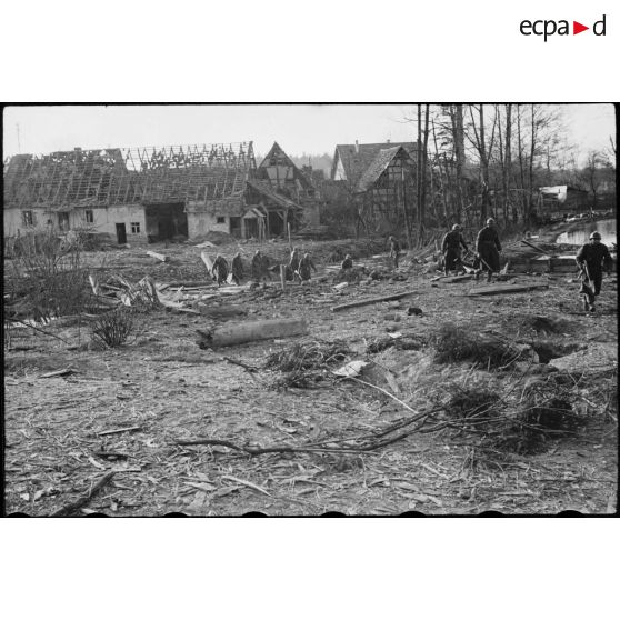 Les troupes alliées pénètrent en Allemagne. [description provisoire]