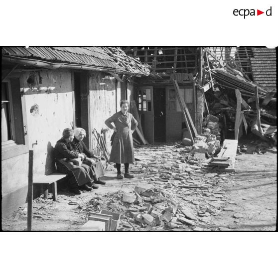 Villageoises de Schirrhein. [description provisoire]