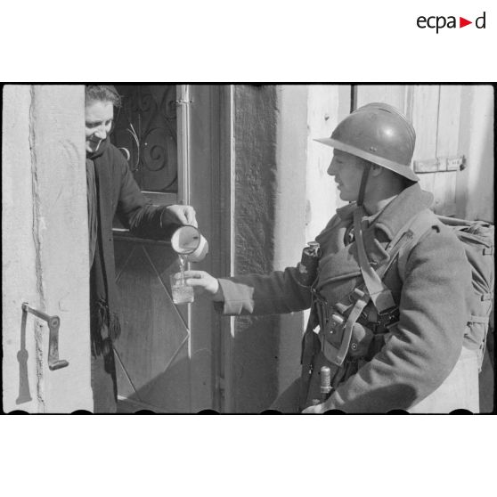 Arrivée des forces alliées à Lauterbourg. [description provisoire]