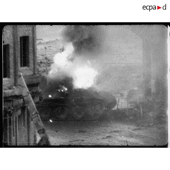 Un Panzer pris pour cible. [description provisoire]