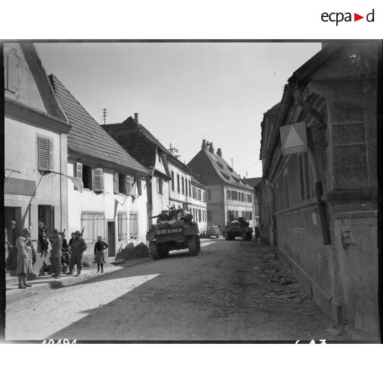 Chars du 1er REC à Lauterbourg. [description provisoire]